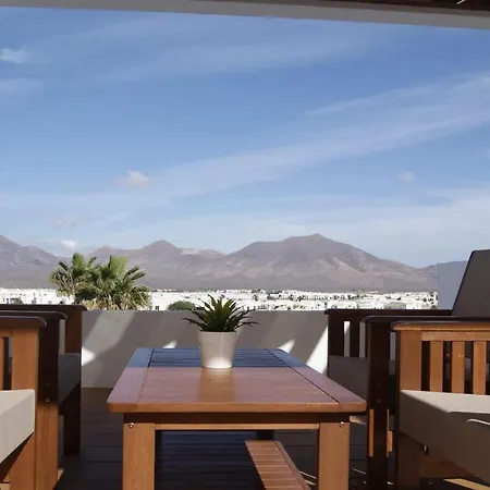 In Playa Blanca Sleeps 4 Includes Air Con And Wifi 0 Playa Blanca (Lanzarote)